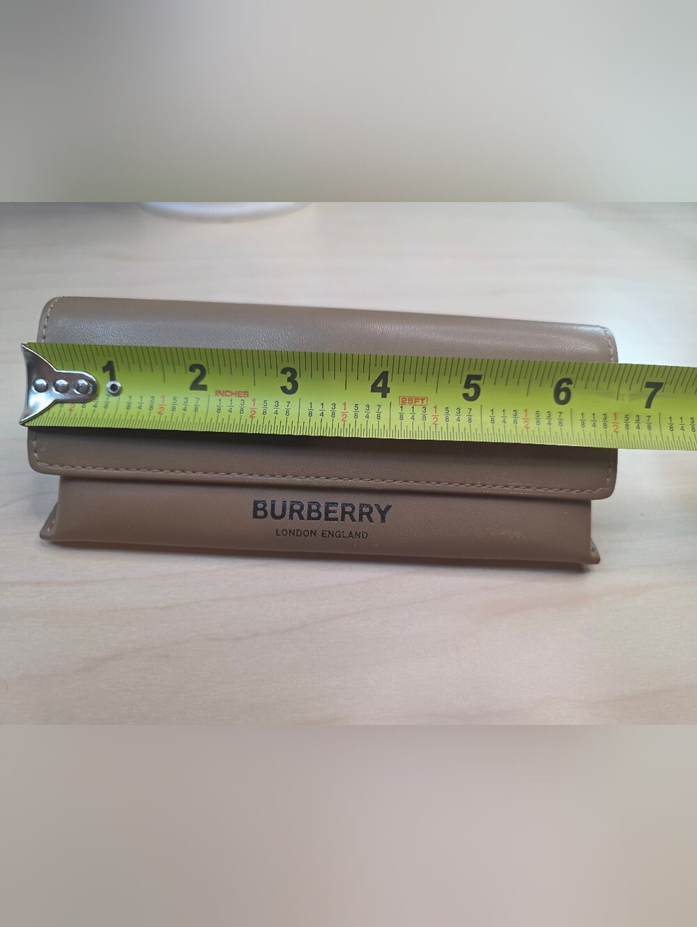 Burberry Taupe Beige/Brown Leather Sunglasses Case & Matching Cleaning Cloth - Picture 12 of 12